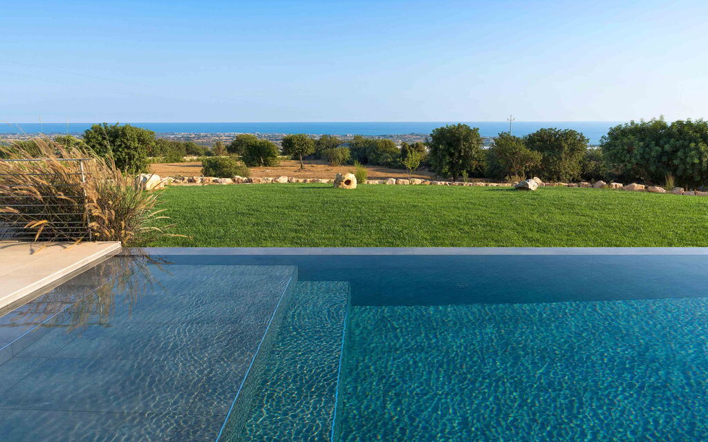 Sicilia 014 - Passo Salina: Swimming pool