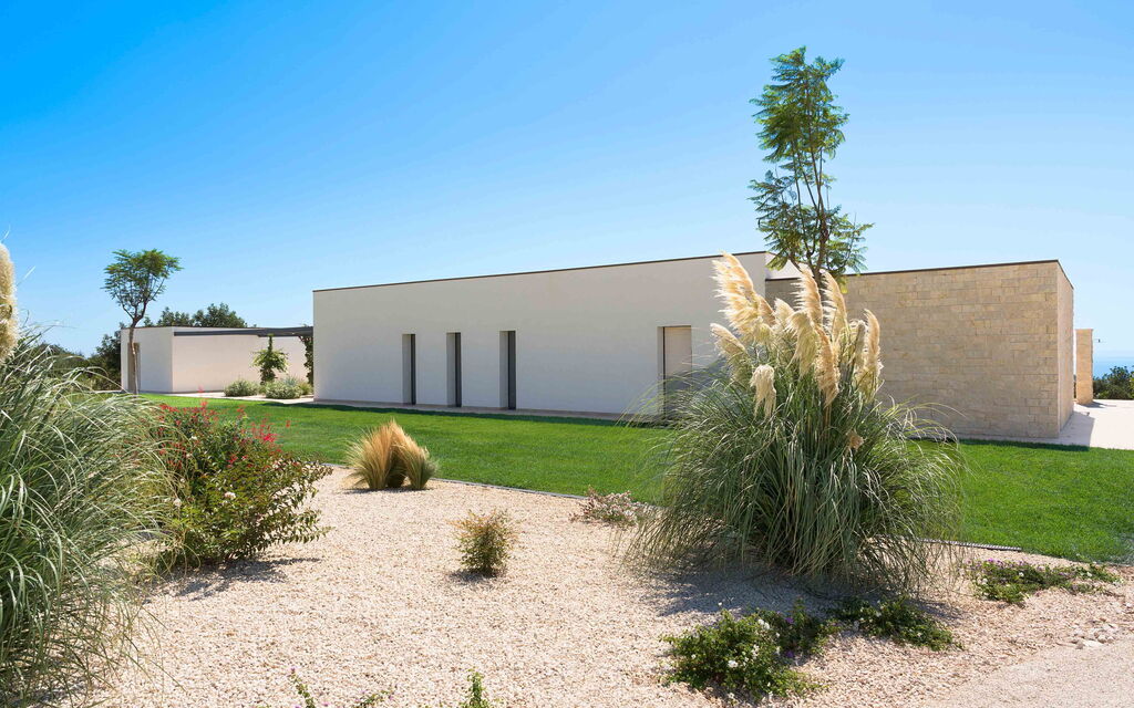 Sicilia 014 - Passo Salina: Garden