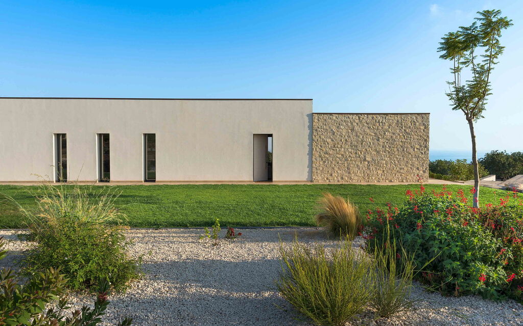 Sicilia 014 - Passo Salina: Garden