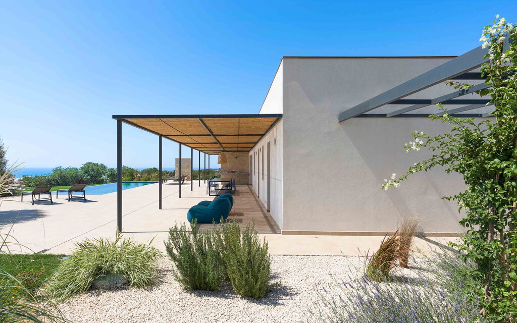 Sicilia 014 - Passo Salina: Outdoor view