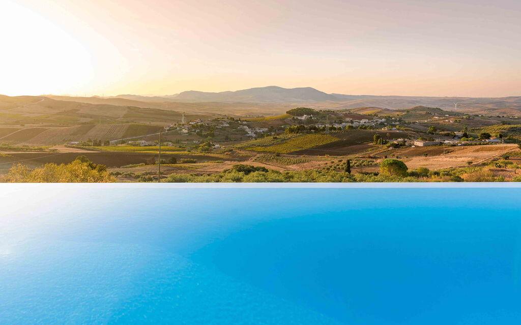 Sicilia 016 - Tangi: Swimming pool