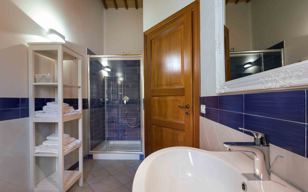 Sicilia 016 - Tangi: Bathroom