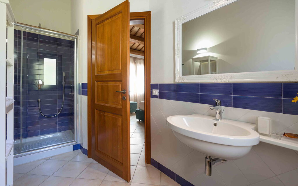 Sicilia 016 - Tangi: Bathroom