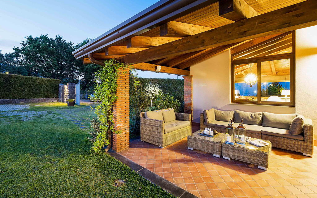 Sicilia 017 - Via Grande: Veranda