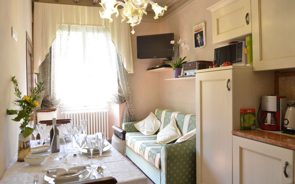 Appartamento Il Teatro: Dining room and living room