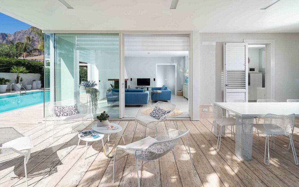 Sicilia 018 - Villa Bellini: Veranda