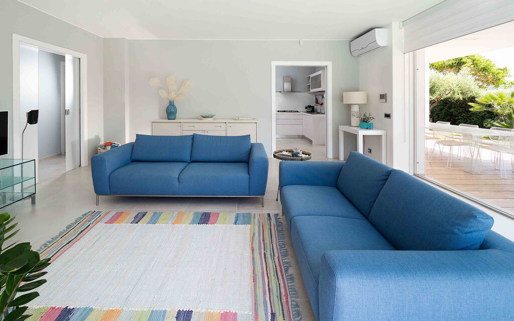 Sicilia 018 - Villa Bellini: Living room