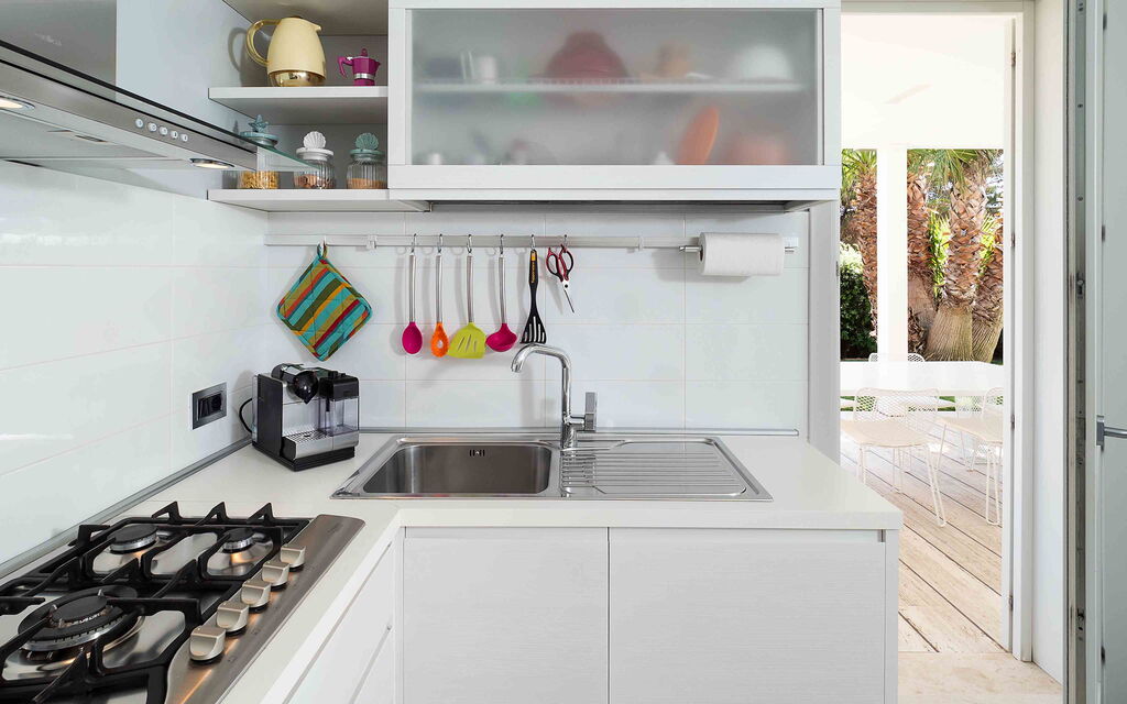 Sicilia 018 - Villa Bellini: Kitchen