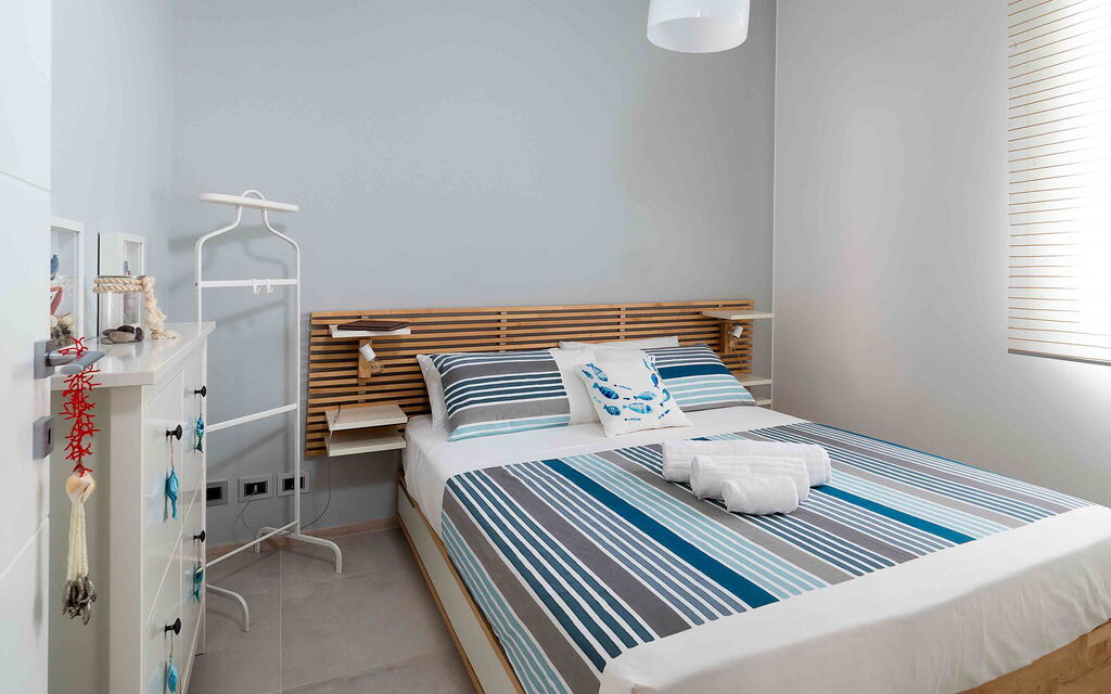 Sicilia 018 - Villa Bellini: Double bedroom