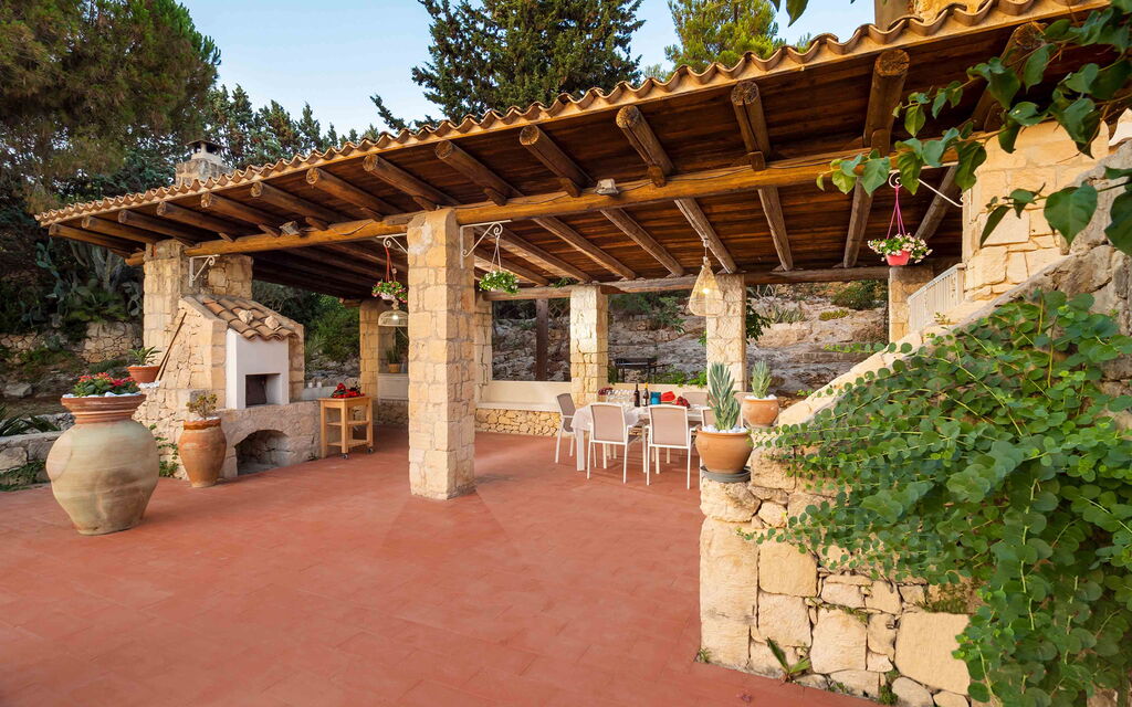 Sicilia 021 - Villa Maddalena: Veranda
