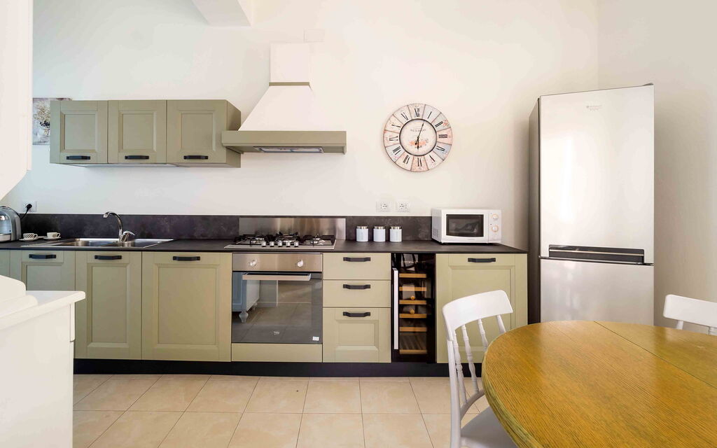 Sicilia 021 - Villa Maddalena: Kitchen