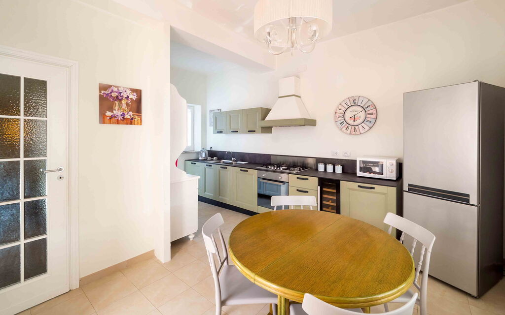 Sicilia 021 - Villa Maddalena: Kitchen