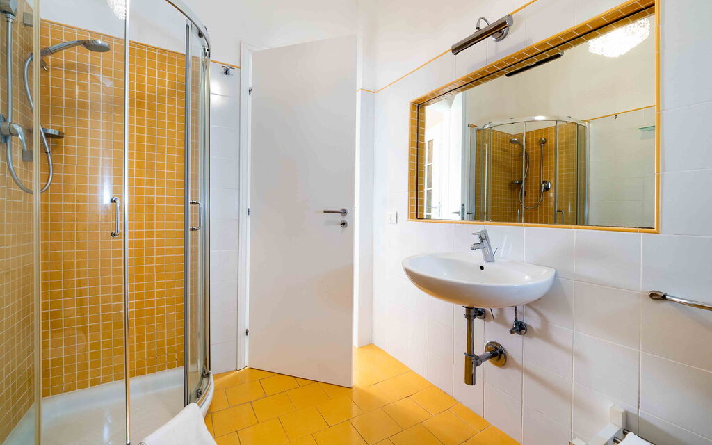 Sicilia 021 - Villa Maddalena: Bathroom