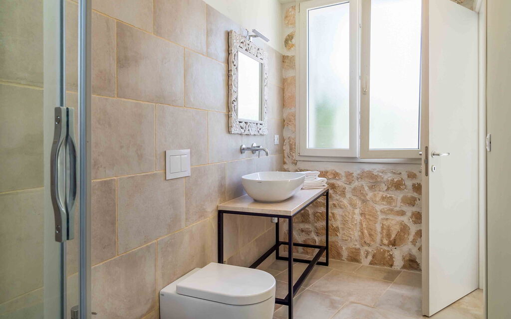 Sicilia 021 - Villa Maddalena: Bathroom