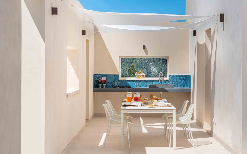 Sicilia 022 - Villa Mora: Barbecue area