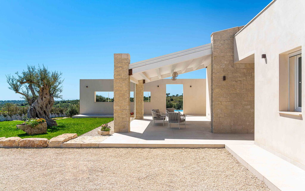 Sicilia 022 - Villa Mora: Veranda