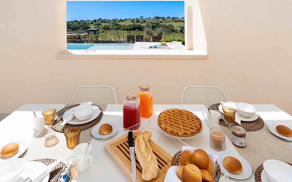 Sicilia 022 - Villa Mora: Veranda