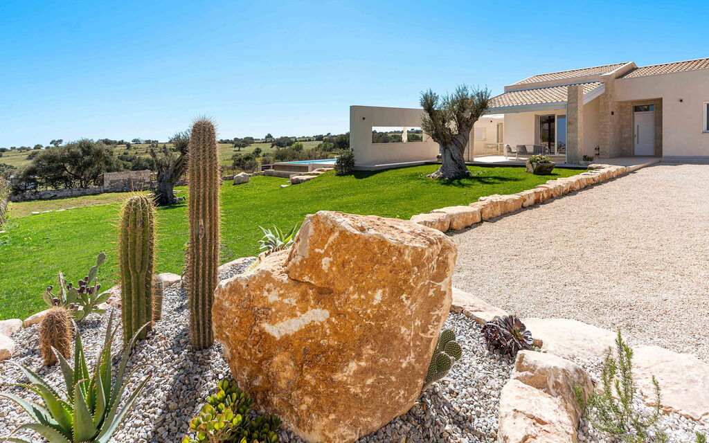 Sicilia 022 - Villa Mora: Garden