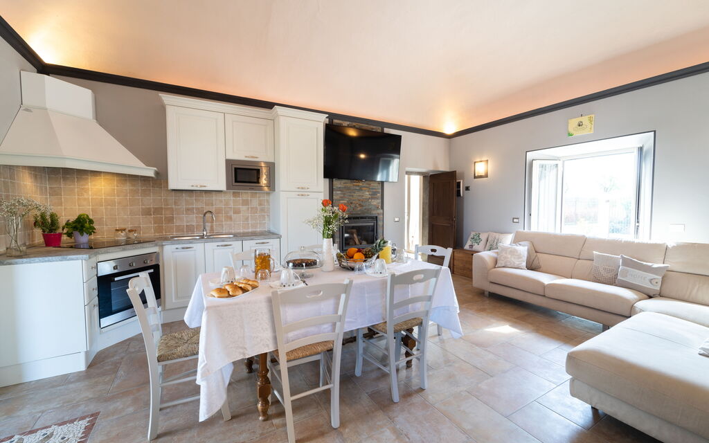 Villa Belvedere: Kitchen and living room
