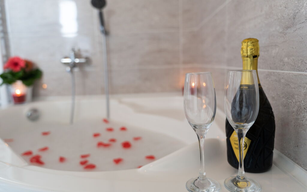 Villa Belvedere: Bathtub