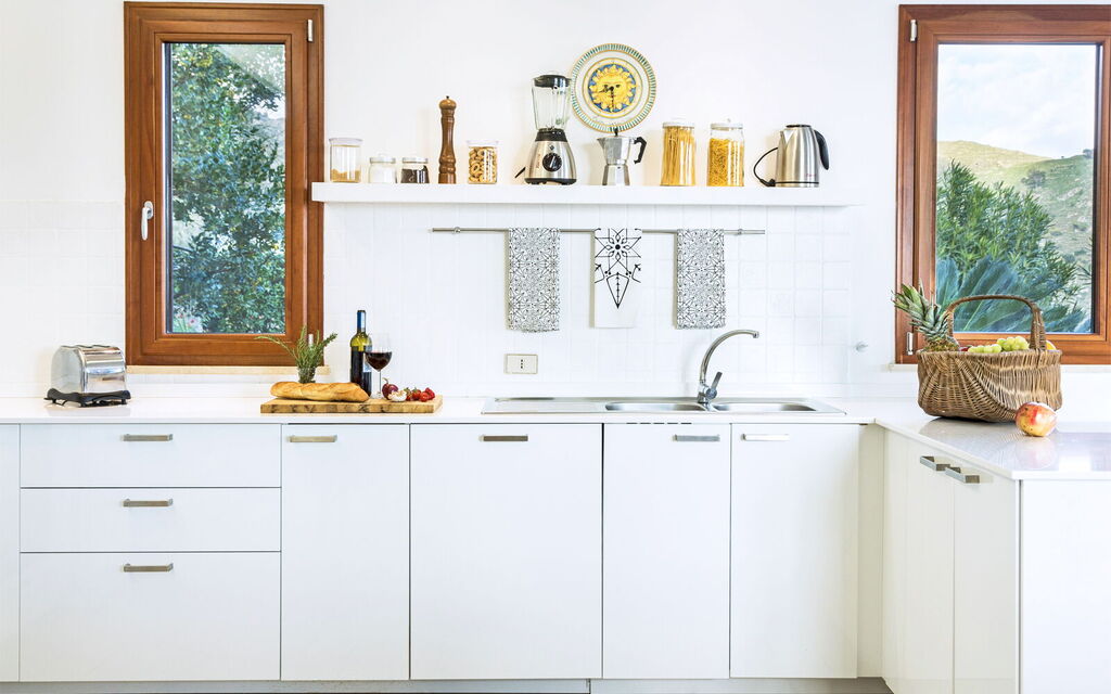 Sicilia Vt01- Villa Mare Blu: Kitchen