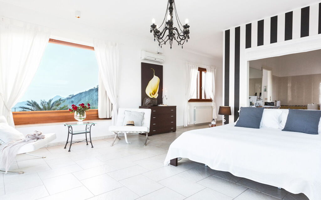 Sicilia Vt01- Villa Mare Blu: Double bedroom