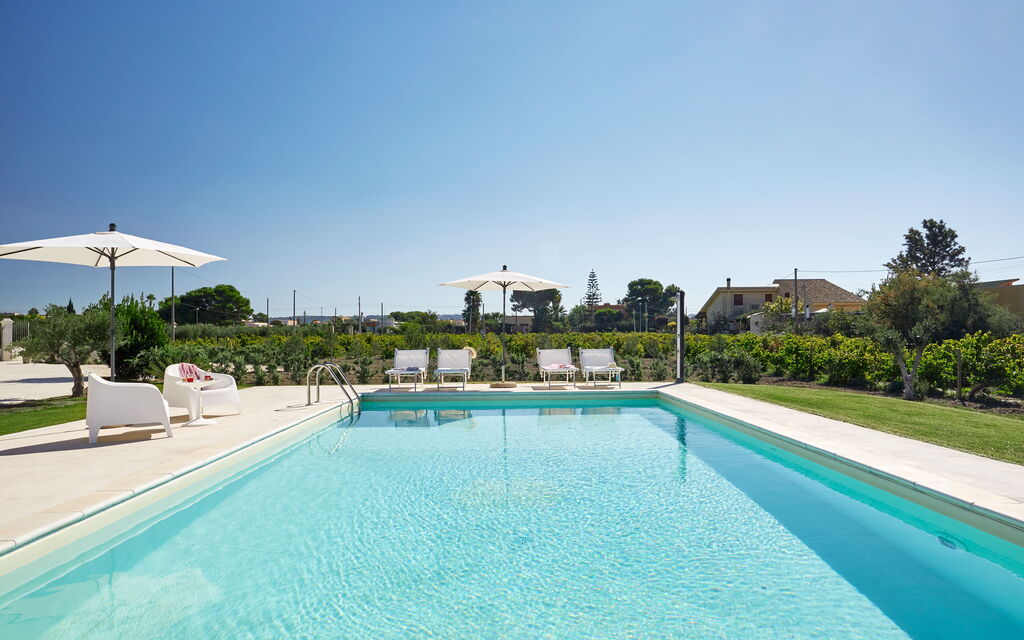 Sicilia Vt03 - Tenuta Della Vigna: Swimming pool