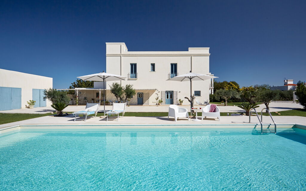 Sicilia Vt03 - Tenuta Della Vigna: Swimming pool and outdoor view