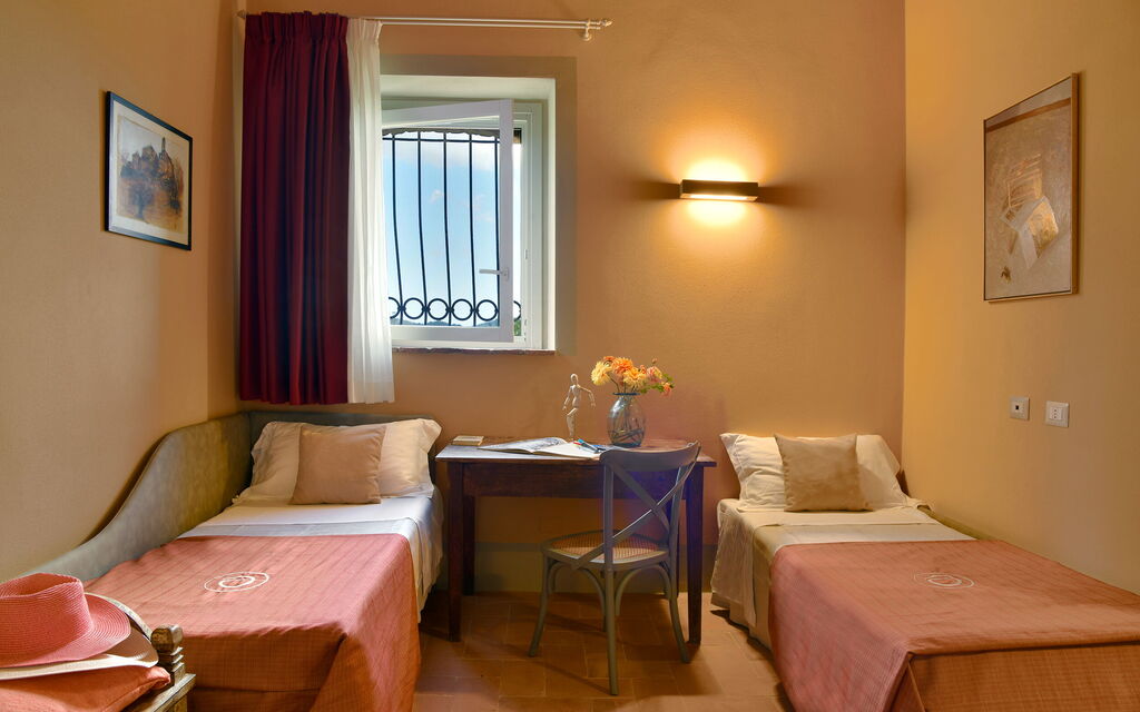 Villa Il Noccioleto: Double bedroom