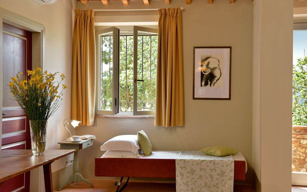 Villa Il Noccioleto: Hallway with single bed