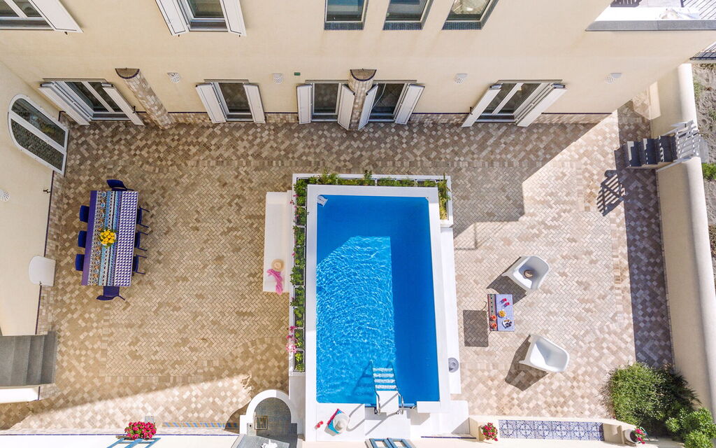 Sicilia Vt 04 - Villa Preziosa: Aerial view