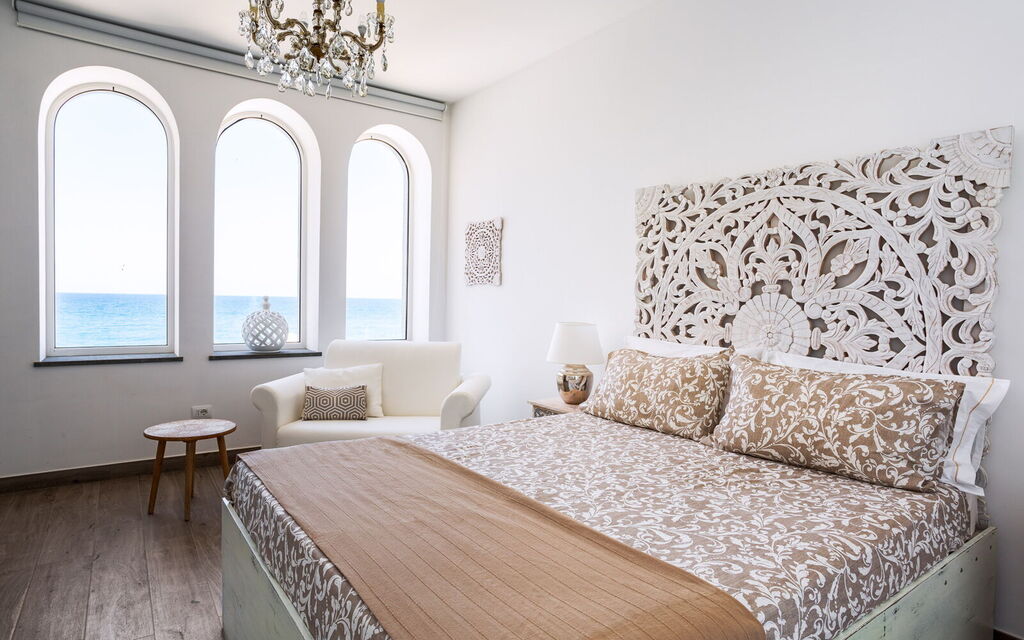 Sicilia Vt 04 - Villa Preziosa: Double bedroom