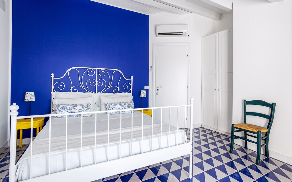 Sicilia Vt 04 - Villa Preziosa: Double bedroom