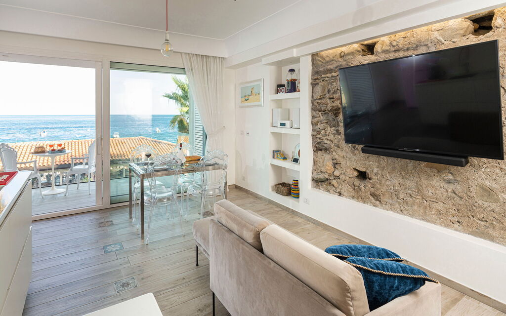 Sicilia 028 - Peppina Domus: Living room