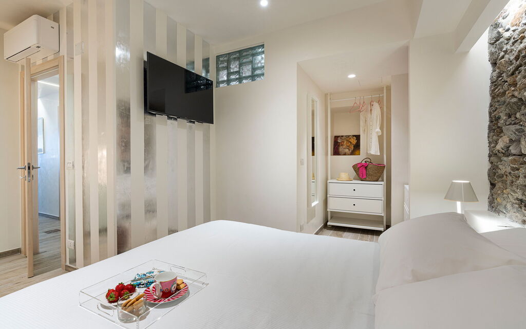 Sicilia 028 - Peppina Domus: Double bedroom