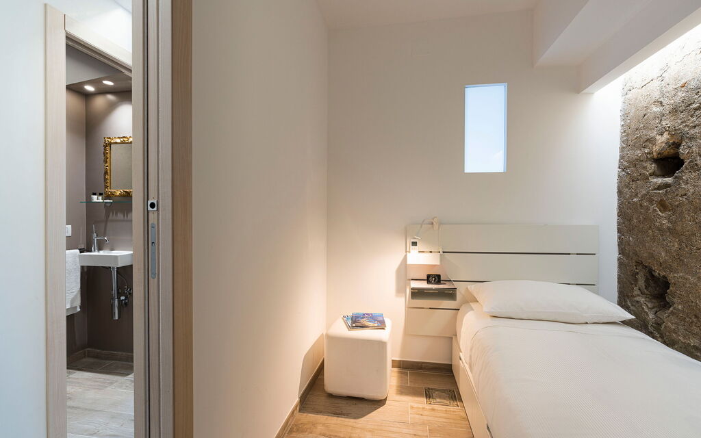 Sicilia 028 - Peppina Domus: Bedroom