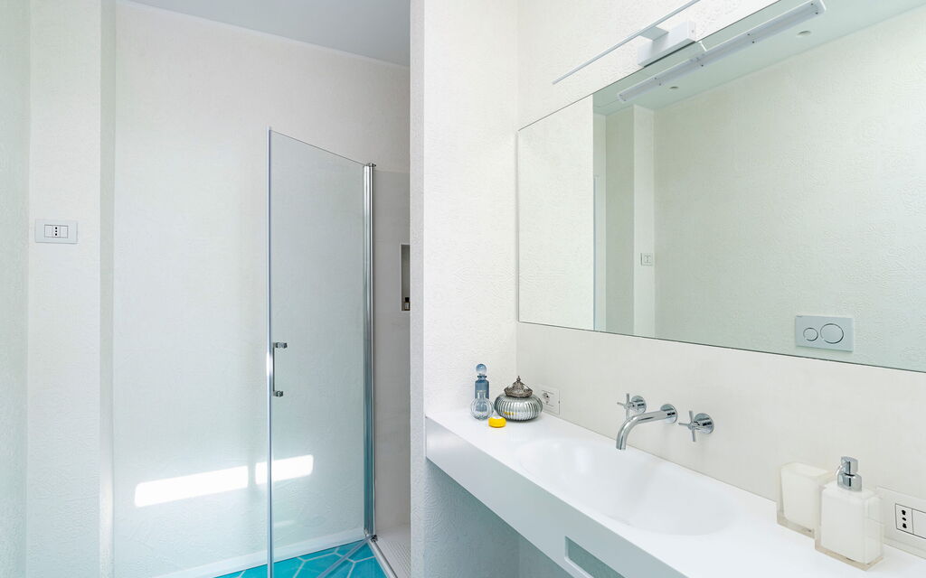 Sicilia 029 - Peppina Terrace: Bathroom