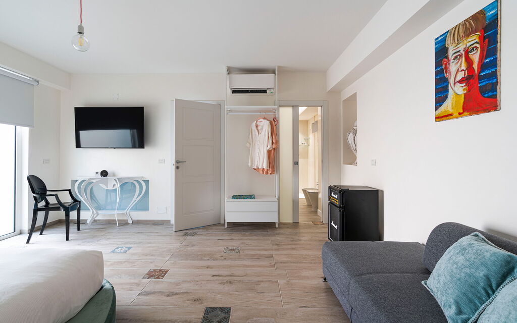 Sicilia 029 - Peppina Terrace: Double bedroom