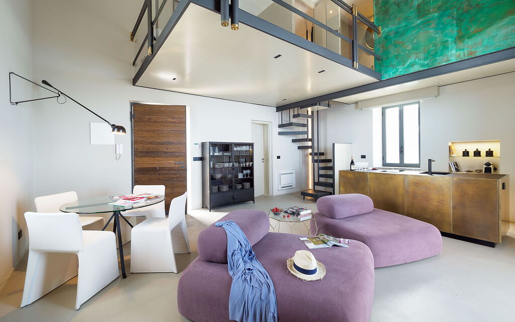 Sicilia 031 - Appartamento Torre Antica: Living room and kitchen