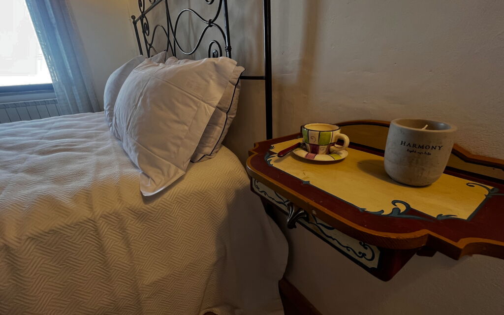 Appartamento Del Mercato: Double bedroom details