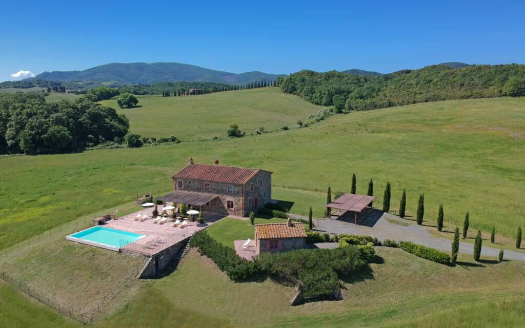 Villa Della Collina: Panoramic view of the villa