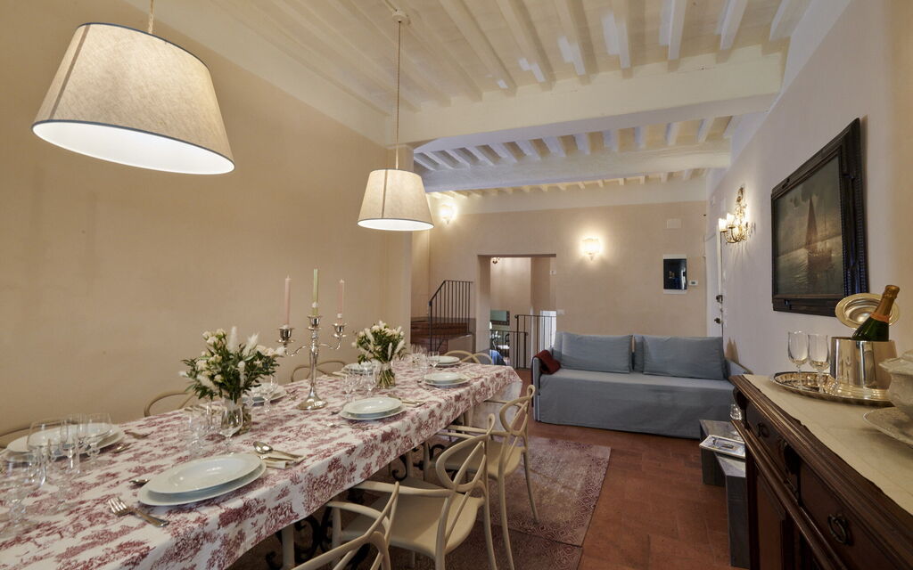 Ada & Sabo Per 8 Pax