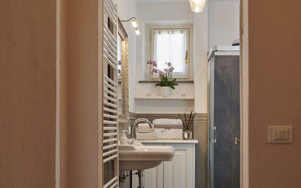 Ada & Sabo Per 8 Pax