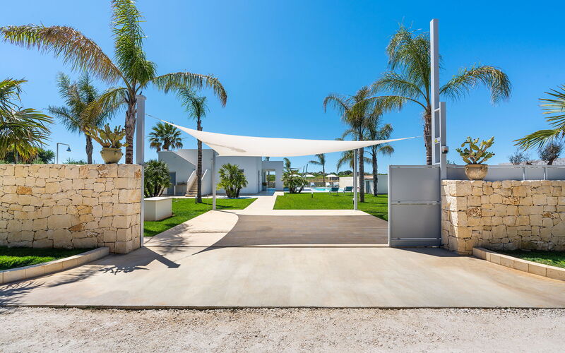 Sicilia 035 - Villa Nica