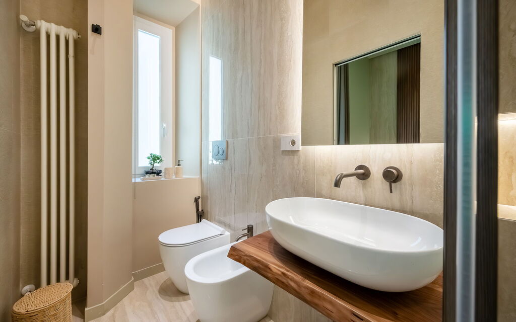 Roma S011 - Minimalist Boutique Apartment