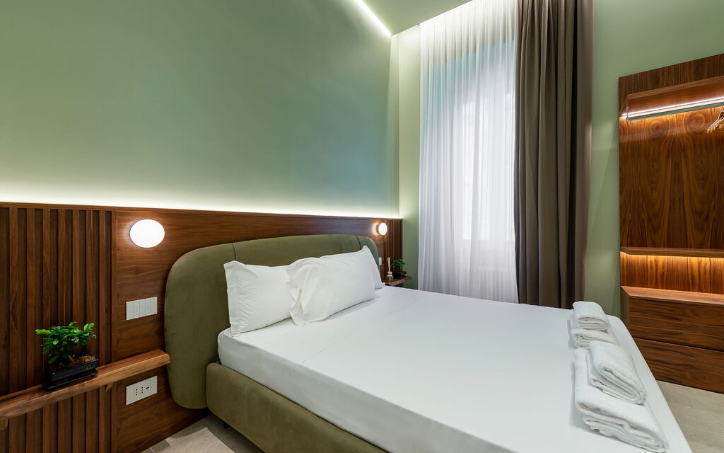 Roma S011 - Minimalist Boutique Apartment