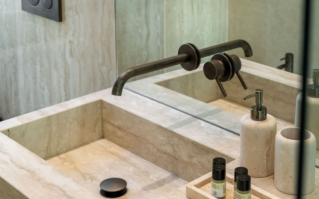 Roma S011 - Minimalist Boutique Apartment