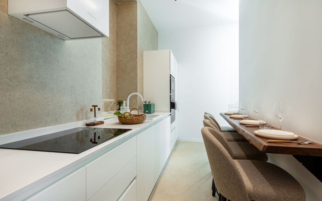 Roma S011 - Minimalist Boutique Apartment