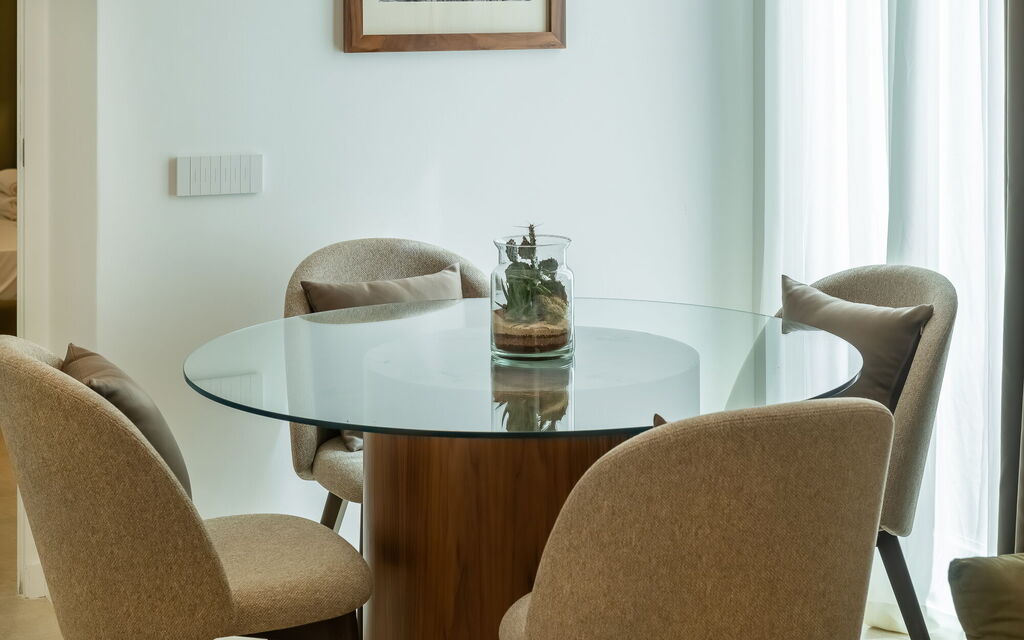 Roma S011 - Minimalist Boutique Apartment