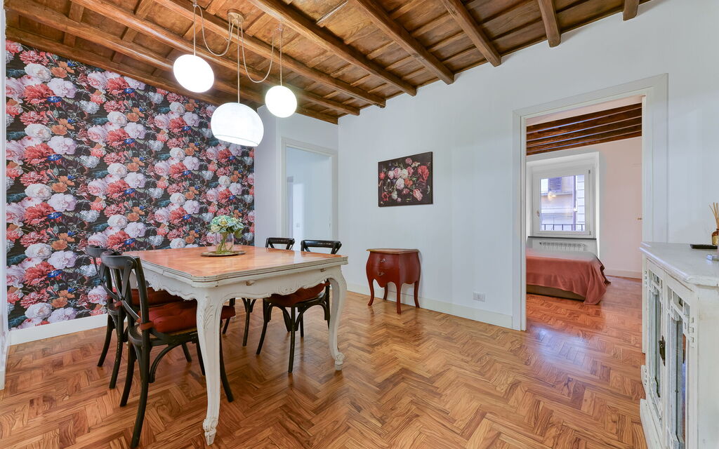 Roma S012 - Spanish Steps Apartment